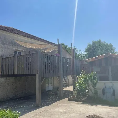 Holiday home L'echappee Huroise *