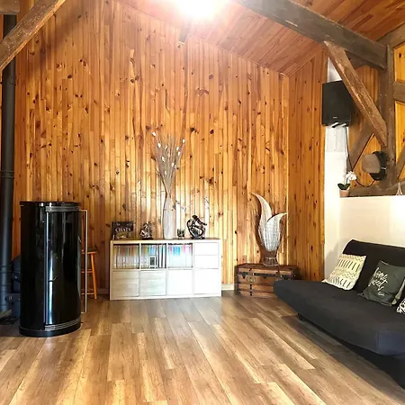 Holiday home L'echappee Huroise