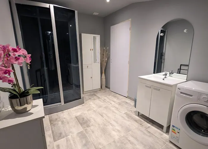 L'echappee Huroise, Piscine Et Privatifs