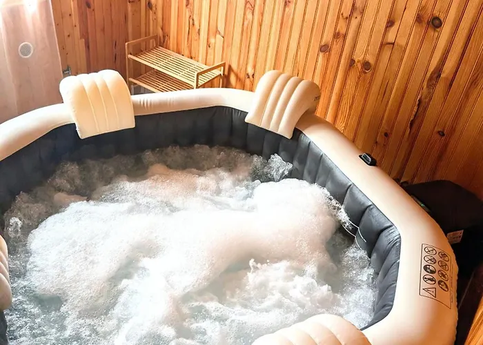 L'echappee Huroise, Piscine Et Privatifs